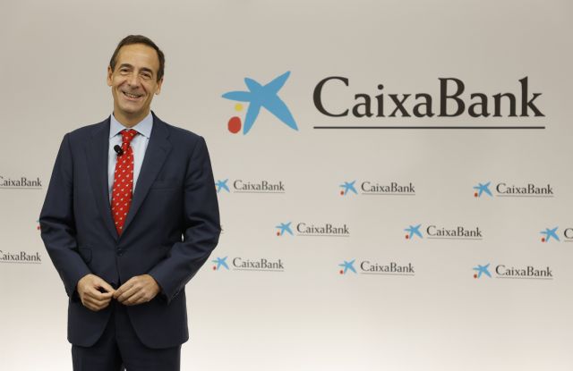 CaixaBank gana 2.457 millones de euros hasta septiembre, un 17,7% más en base comparable, por el incremento de la actividad y los ahorros de costes derivados de la integración - 1, Foto 1