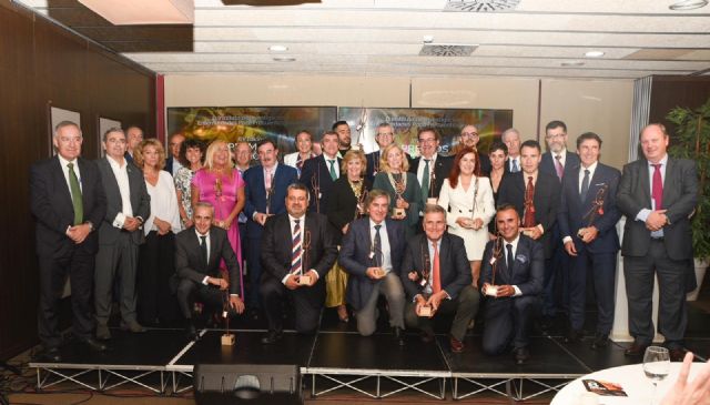 Salud es premiada por el Instituto de Investigación y Desarrollo Social por su compromiso con las enfermedades raras - 1, Foto 1