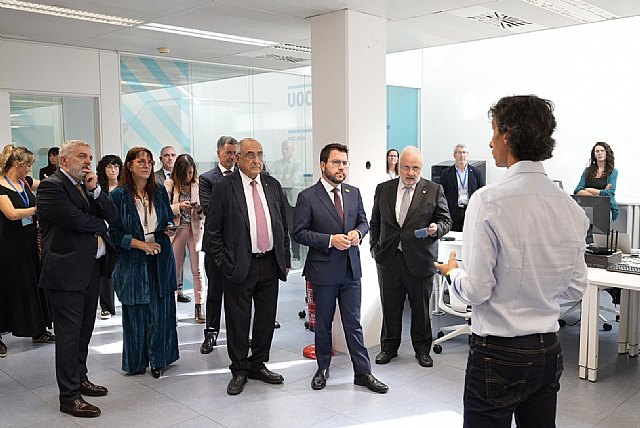 El presidente Aragonès y el rector Planell inauguran el nuevo edificio de investigación de la UOC en el distrito 22@ de Barcelona - 1, Foto 1