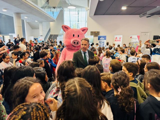 El alcalde de Lorca, Fulgencio Gil, apuesta por promover desde el colegio el conocimiento de la cultura ganadera - 1, Foto 1