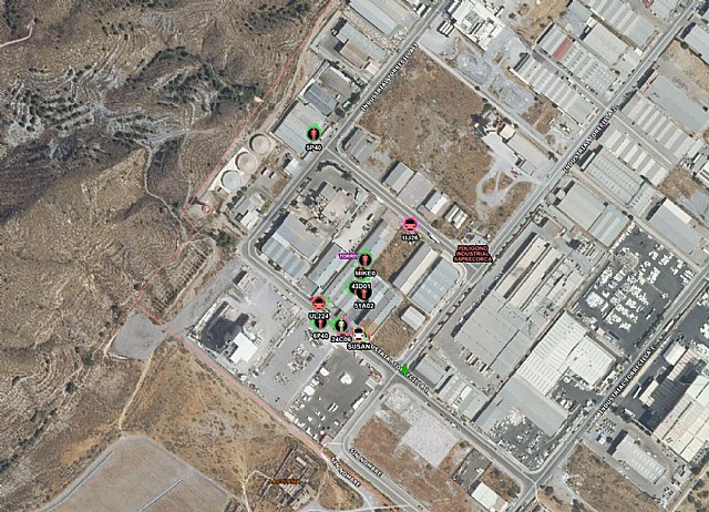 Sanitarios han atendido a 6 personas en el incendio en una nave del polígono «Saprelorca» - 1, Foto 1