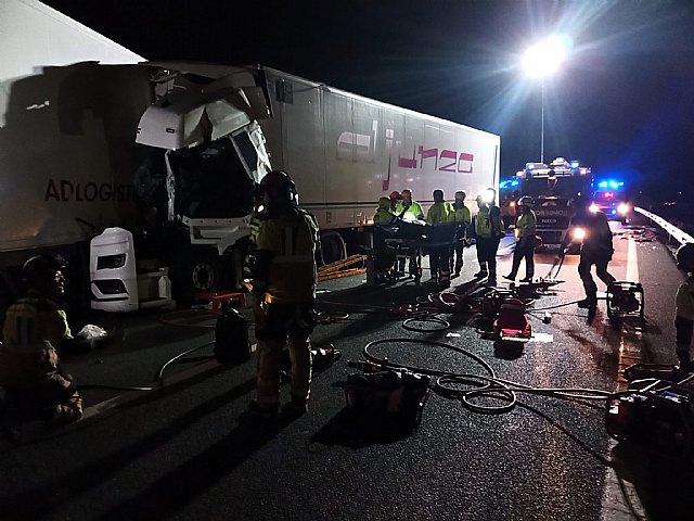 Un camionero herido en accidente ocurrido en la autovía A-7, a la altura de Librilla - 1, Foto 1