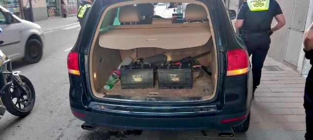La Policía Local de Lorca detiene a un individuo e interviene más de 2.300 litros de gasolina destinados presuntamente al abastecimiento de narcolanchas - 5, Foto 5