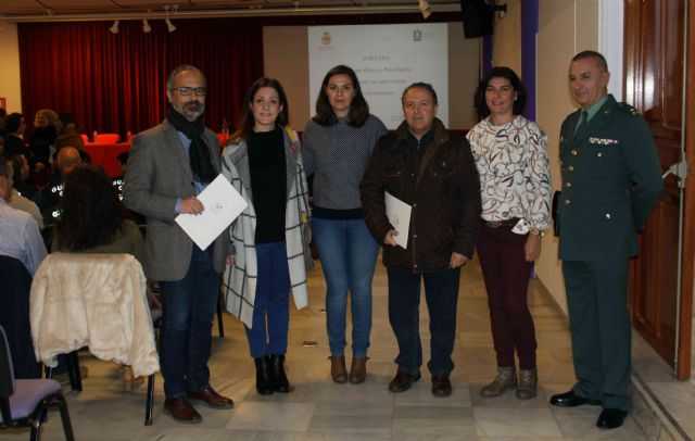 Profesionales implicados en la lucha contra la violencia de género se reúnen en Caravaca para mejorar la atención a las víctimas - 1, Foto 1