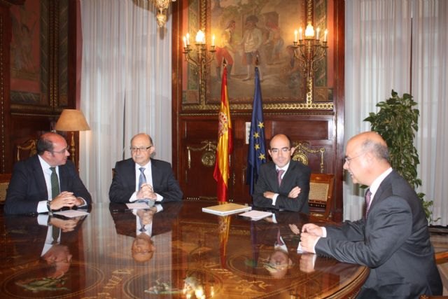 Pedro Antonio Sánchez anuncia que la Región recibirá antes de que finalice el año 247 millones de euros para el pago a proveedores - 1, Foto 1