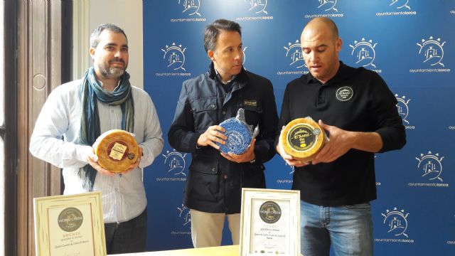 El Alcalde pone a los emprendedores lorquinos de la Quesería Artesana “El Roano” como ejemplo de #MarcaLorca - 3, Foto 3