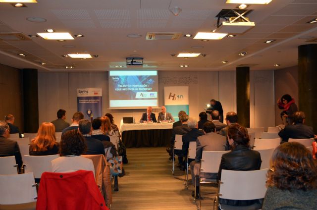 Dirección Humana y SEF trabajarán para acortar la brecha entre formación y tejido empresarial - 1, Foto 1