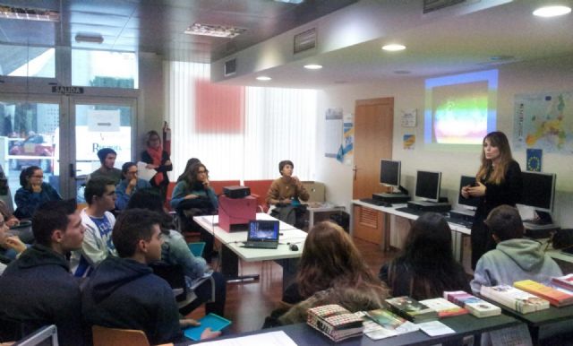 Veintiocho corresponsales juveniles harán de intermediarios entre los estudiantes y la Concejalía de Juventud - 1, Foto 1