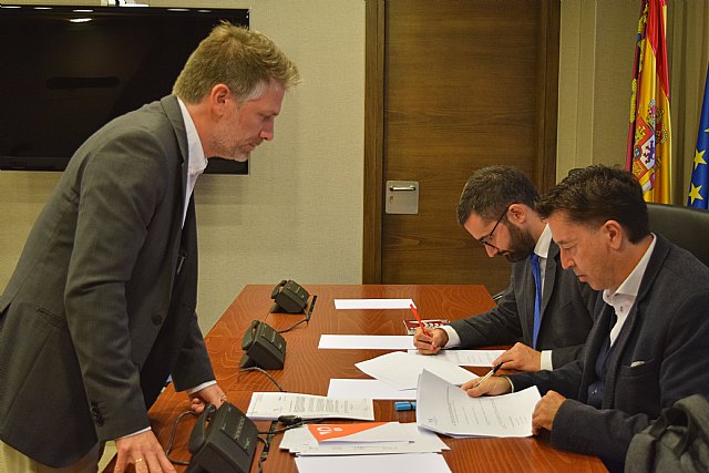 La Asamblea, a instancias del PP, impulsa nuevas medidas para reforzar la simplificación de la burocracia en el ámbito docente - 1, Foto 1