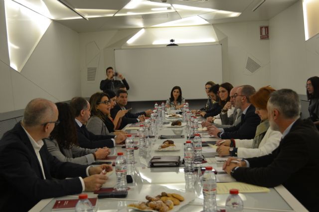 Sostenibilidad y Responsabilidad Social protagonizan la sexta edición de los 'Desayunos de trabajo UMU  LA CAIXA' - 2, Foto 2