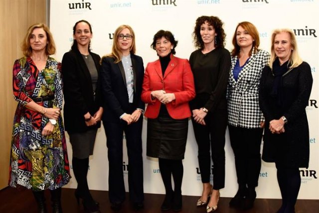 Celaá presenta el informe ´Empleo IT y Mujer: 10 profesiones con futuro´ - 1, Foto 1