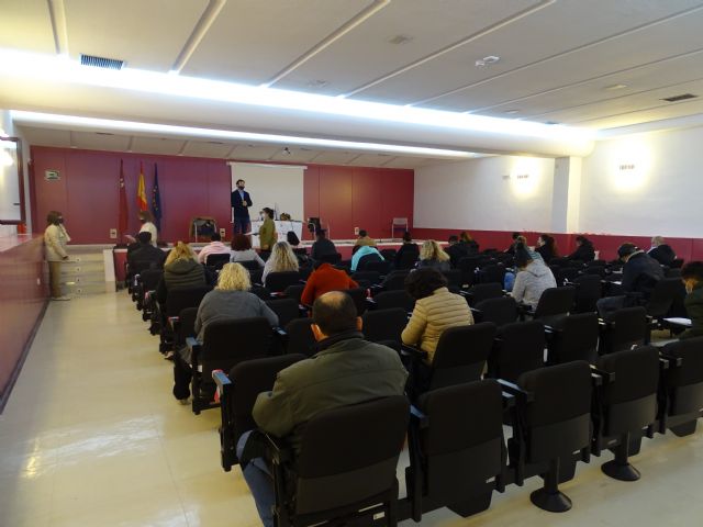 Más de 200 personas participan en las pruebas de competencias clave para acceder a cursos del SEF de mayor nivel - 1, Foto 1