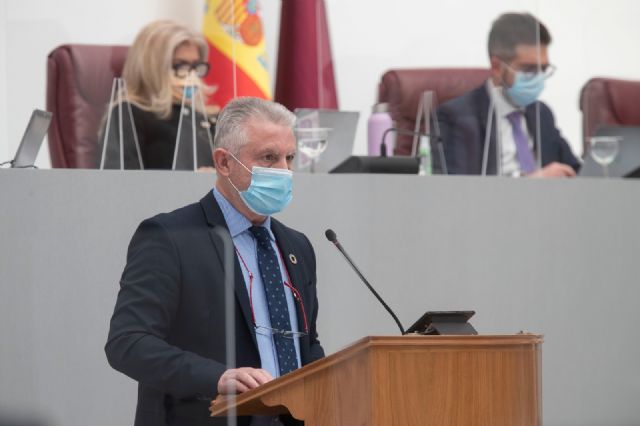 El PSRM señala que la mala gestión de los recursos humanos en Sanidad del Gobierno regional ha hecho que 246 médicos hayan tenido que marcharse de la Región en plena pandemia - 1, Foto 1