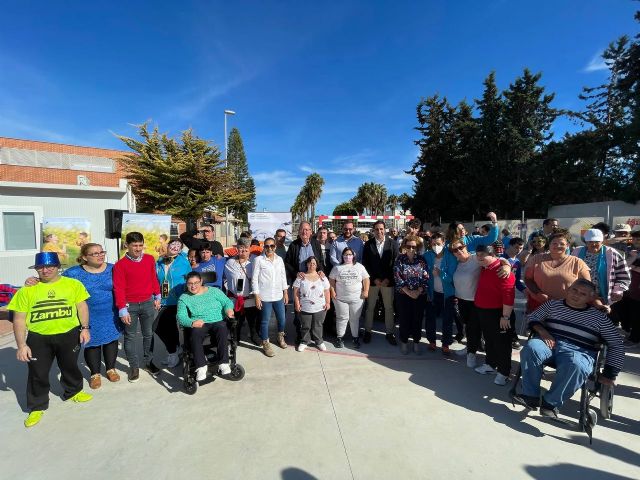 Más de 150 usuarios de aidemar celebran un día de convivencia en la semana solidaria del banco mediolanum - 4, Foto 4