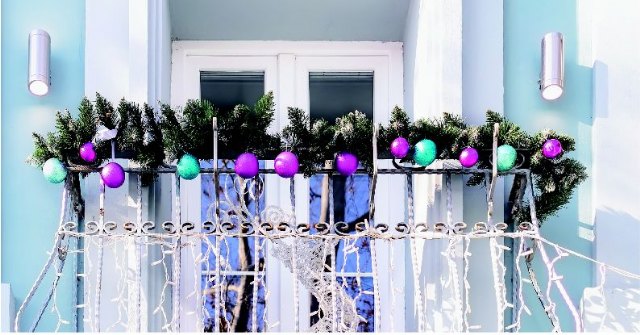 IV Concurso de embellecimiento de balcones, ventanas y terrazas con motivos navideños - 1, Foto 1