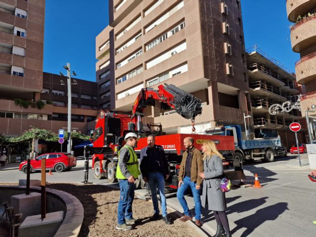 Lorca celebrará la llegada de la Navidad el próximo sábado, 3 de diciembre, con el encendido del gran árbol instalado en el Óvalo y la actuación de la cantante María Parrado - 2, Foto 2