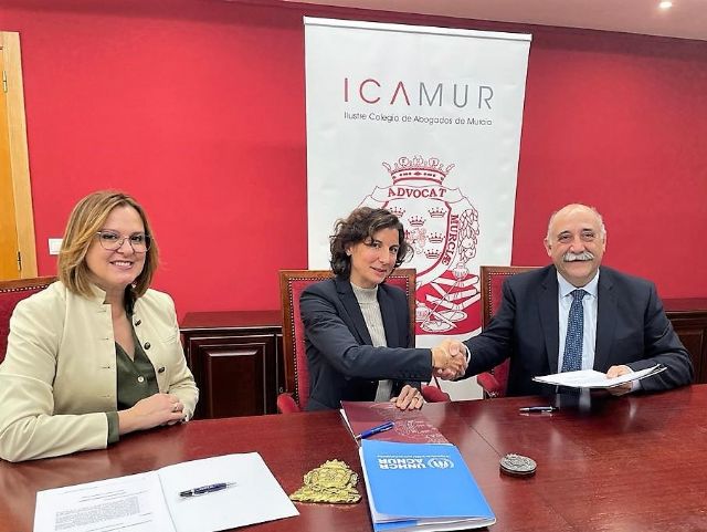 Isabel Franco presente en la inauguración del Servicio de Orientación Jurídica en materi a de protección internacional del Colegio de la Aboga cía - 1, Foto 1