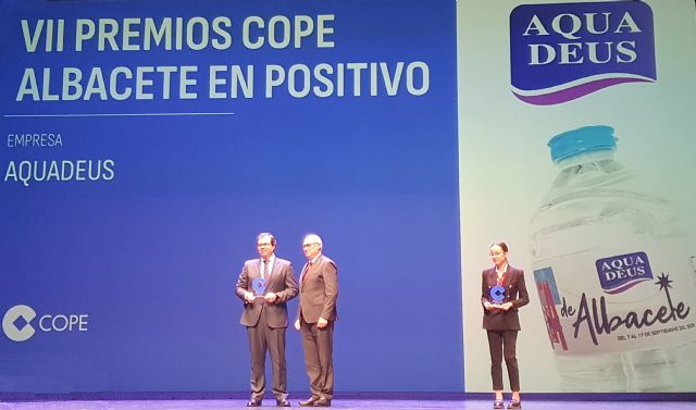 Aquadeus, de Grupo Fuertes, premiada por su compromiso, solidaridad y apoyo a la sociedad, Foto 1
