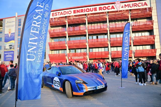 UNIVERSAE y Porsche Murcia firman una alianza que aúna excelencia educativa y automovilística - 1, Foto 1