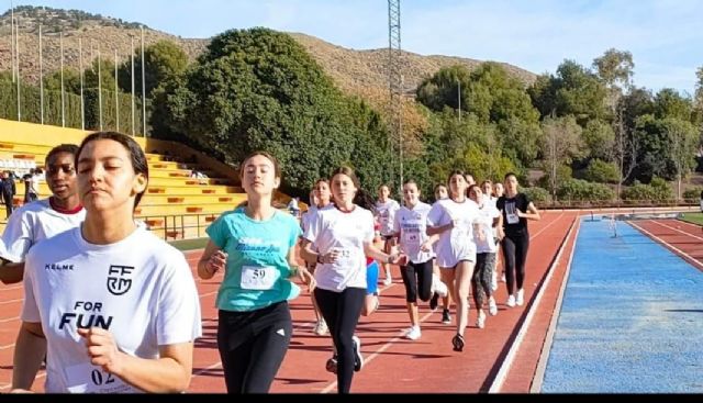 El programa 'Actividad física y deporte en edad escolar (DEE)' inaugura una nueva edición con la jornada de campo a través - 1, Foto 1