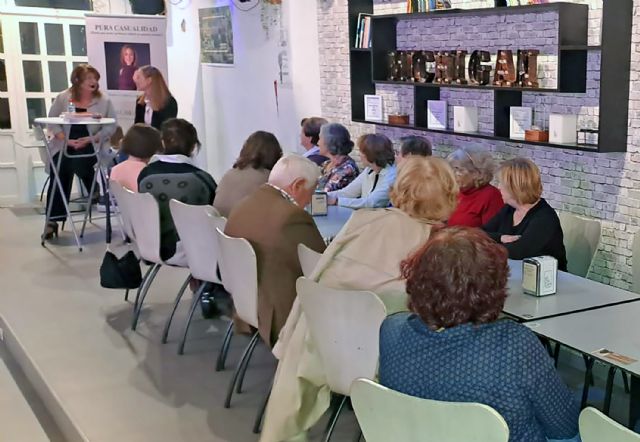 La Pura casualidad de Alfonsa García cierra el ciclo literario Un café y cuatro letras - 1, Foto 1