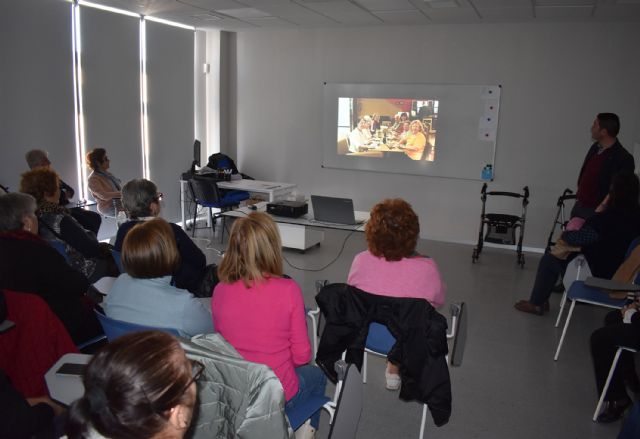 Concluye el programa municipal para combatir la situación de soledad no deseada de personas mayores - 2, Foto 2