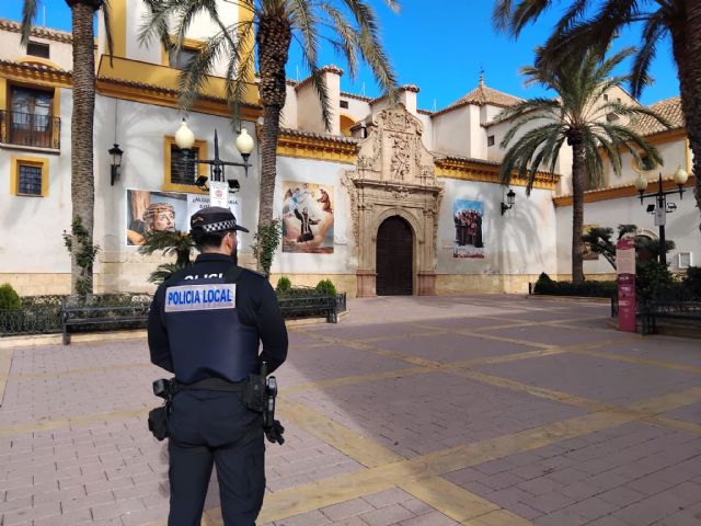 El operativo de seguridad desplegado por el Gobierno de Lorca a través de Policía Local en San Cristóbal detiene a un presunto ladrón y recupera un vehículo sustraído - 2, Foto 2