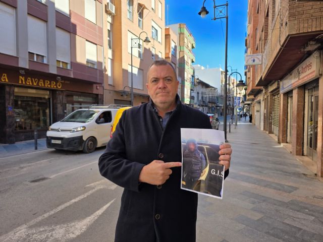El operativo de seguridad desplegado por el Gobierno de Lorca a través de Policía Local en San Cristóbal detiene a un presunto ladrón y recupera un vehículo sustraído - 3, Foto 3