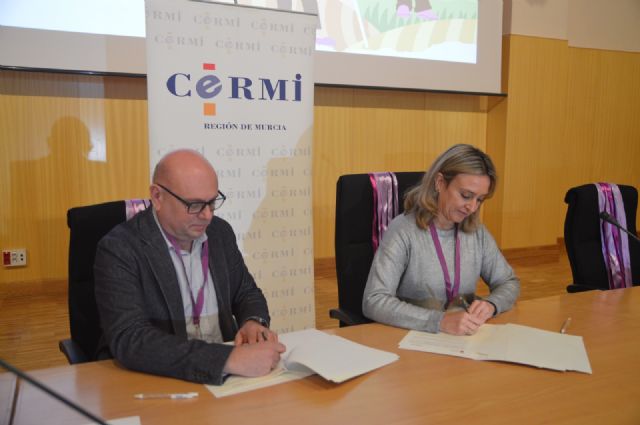 La Comunidad y el Cermi firman un convenio para promover la igualdad y la prevención de la violencia en mujeres y niñas con discapacidad - 1, Foto 1