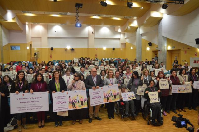 La Comunidad y el Cermi firman un convenio para promover la igualdad y la prevención de la violencia en mujeres y niñas con discapacidad - 2, Foto 2