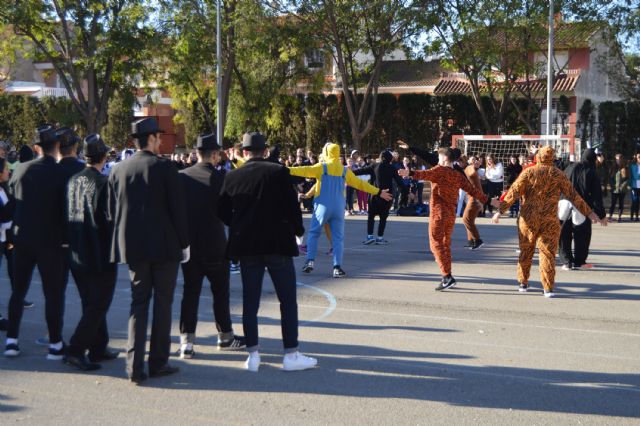 El IES Salvador Sandoval cierra una nueva Semana Solidaria con la tradicional carrera en favor de Save The Children - 1, Foto 1