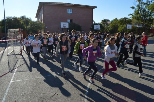 El IES Salvador Sandoval cierra una nueva Semana Solidaria con la tradicional carrera en favor de Save The Children - 2, Foto 2