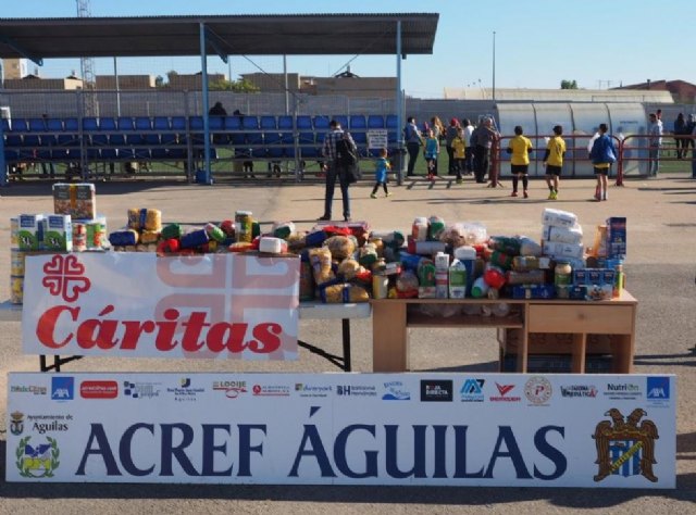 Águilas se volcó con Cáritas en la Feria Solidaria de la ACREF - 2, Foto 2