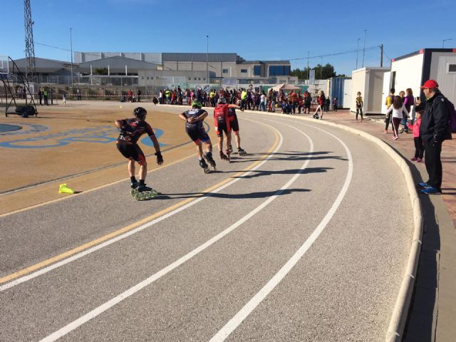 Los patinadores torreños se cuelgan 13 medallas en la apertura del campeonato regional de velocidad - 1, Foto 1