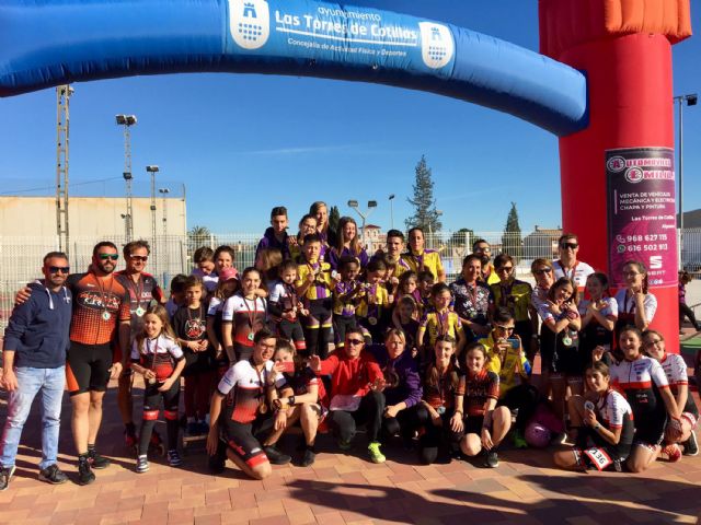 Los patinadores torreños se cuelgan 13 medallas en la apertura del campeonato regional de velocidad - 2, Foto 2