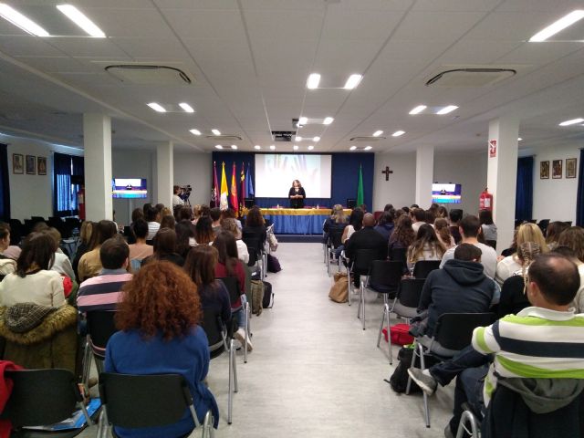 UCAM Cartagena inicia en enero un curso de lengua de signos nivel A1, y abre las inscripciones para los niveles A2 y B1 - 1, Foto 1