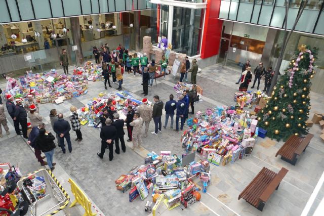 Montañas de juguetes para los niños más necesitados de Cartagena - 1, Foto 1