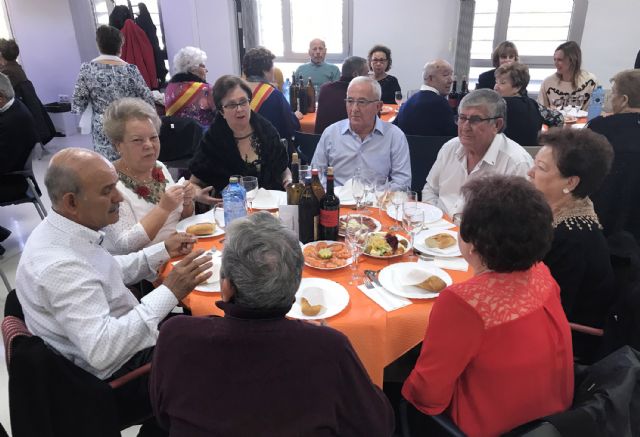 Los mayores torreños celebran la Navidad con una gran comida de convivencia - 1, Foto 1