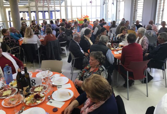 Los mayores torreños celebran la Navidad con una gran comida de convivencia - 2, Foto 2