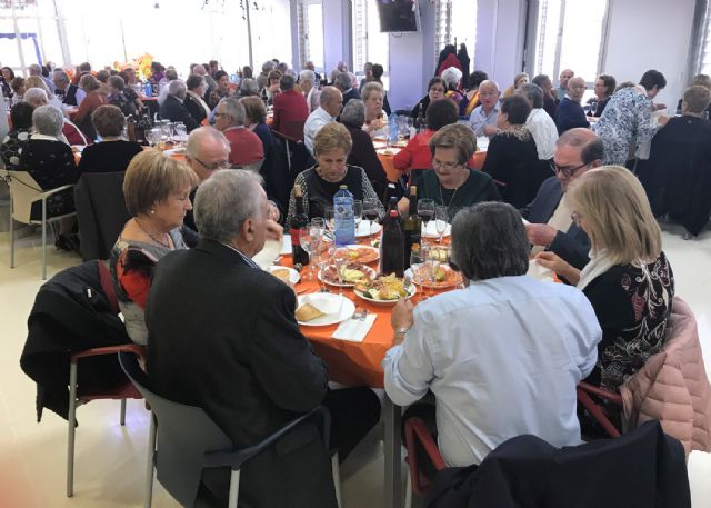 Los mayores torreños celebran la Navidad con una gran comida de convivencia - 4, Foto 4