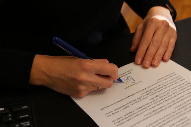 El Ayuntamiento realiza un nuevo reparto de mascarillas FFP2 a cerca de 4.000 mayores de Alhama, Foto 3