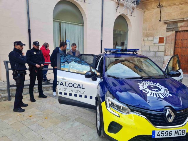 El Ayuntamiento de Caravaca continúa reforzando los medios de la Policía Local, incorporando a su flota el primer vehículo híbrido - 1, Foto 1