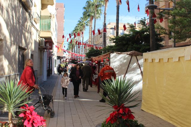 Puerto Lumbreras acoge un Mercado de Navidad con una veintena artesanos y comerciantes - 1, Foto 1
