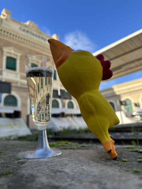 MC brinda con los vecinos por la llegada del AVE a Cartagena - 2, Foto 2