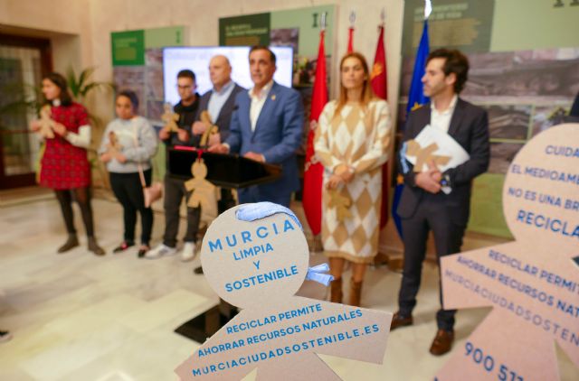 20 'agentes medioambientales' de Fundown informarán a los comerciantes de cómo reciclar correctamente el papel y cartón de sus establecimientos - 2, Foto 2