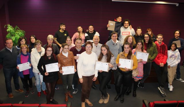 Finalizan los programas mixtos de empleo y formación Tapizados II y Jumilla + limpia - 1, Foto 1