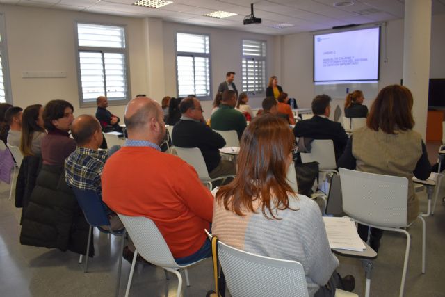 Los empleados del Ayuntamiento torreño se forman en la ISO 9001 - 2, Foto 2