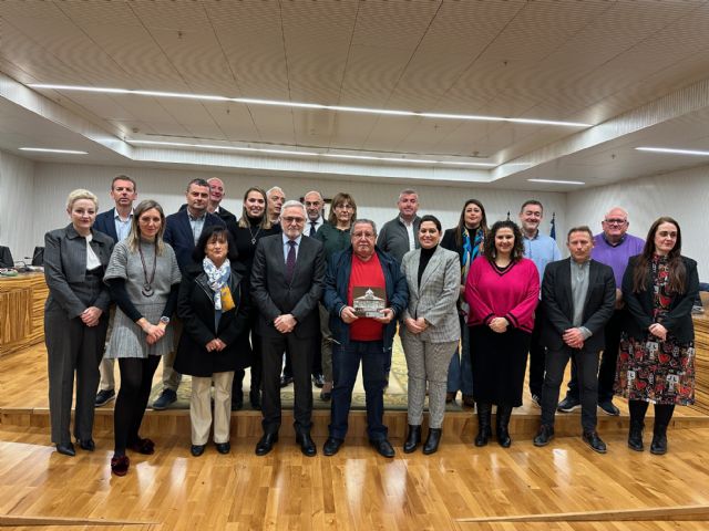 Un reconocido agradecimiento a los funcionarios municipales jubilados en 2023 - 3, Foto 3