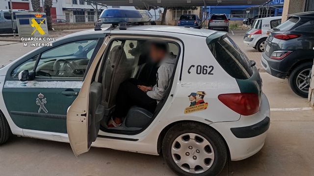 La Guardia Civil detiene in fraganti en San Javier a un delincuente que sustraía bicicletas eléctricas - 4, Foto 4