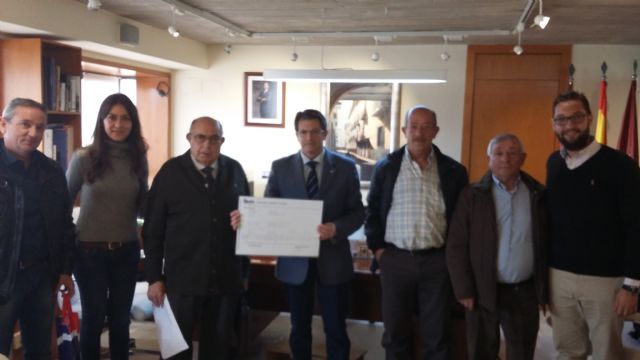 La Asociación de Cazadores de Lorca entrega al Alcalde una ayuda de 800 euros para la Mesa Solidaria - 4, Foto 4